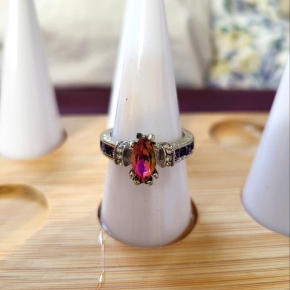 New Size 8 Bundle Of Rings - Picture 5 of 6